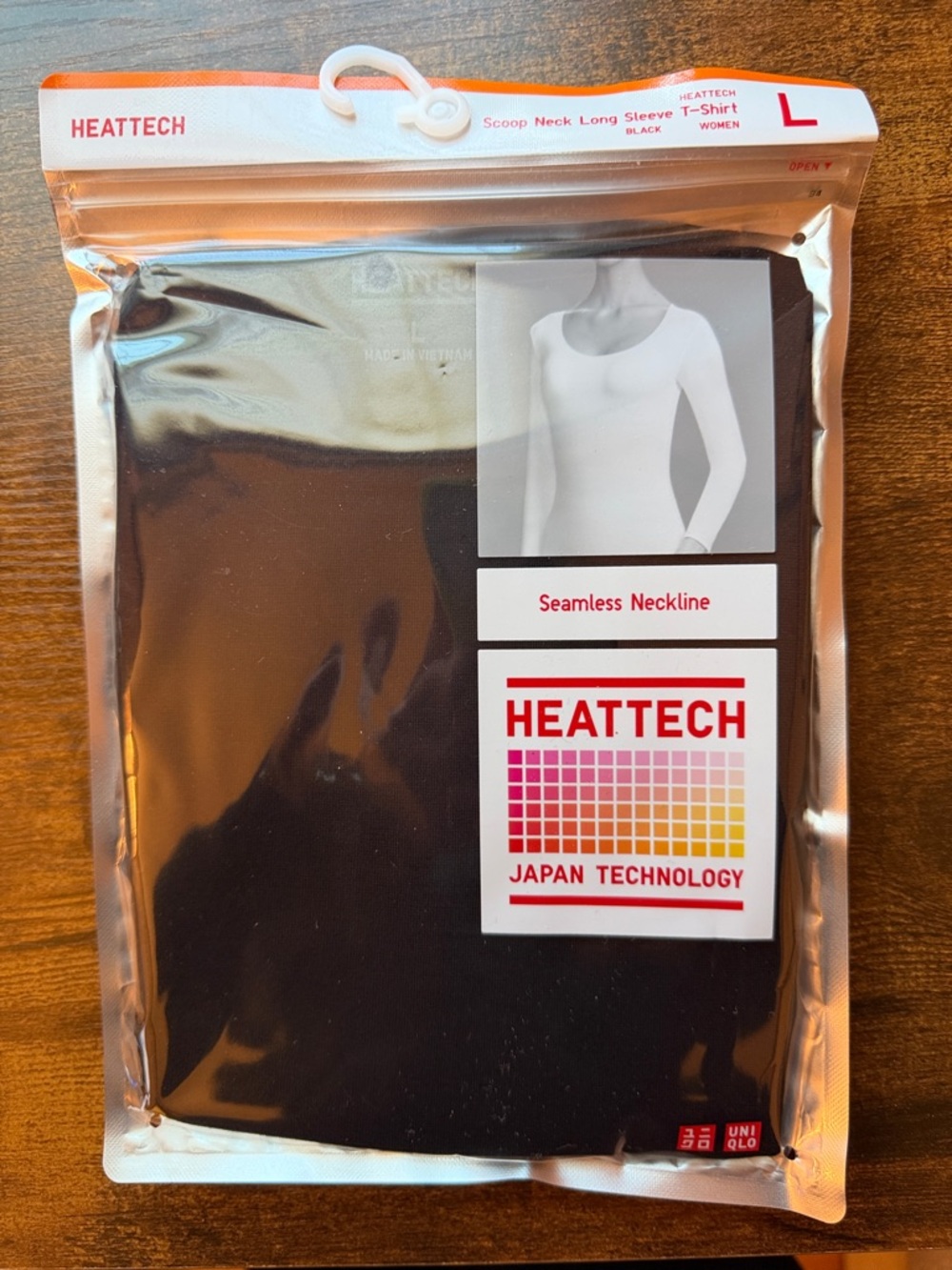 Uniqlo Heattech Long Sleeve Scoop Neck Tee bundle - Black NWT; Navy Like New